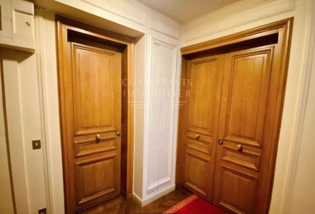 Commerce à PARIS-17E