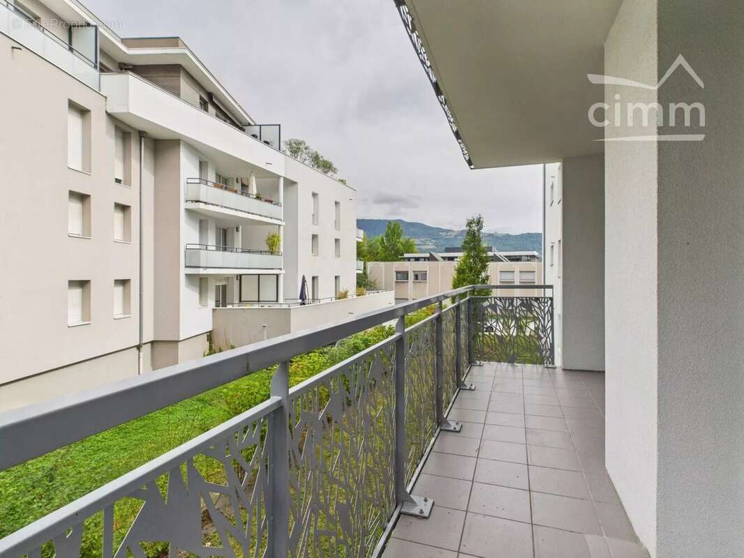 Appartement à MEYLAN