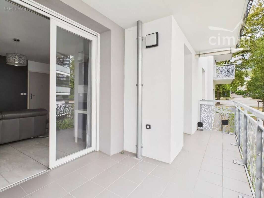 Appartement à MEYLAN