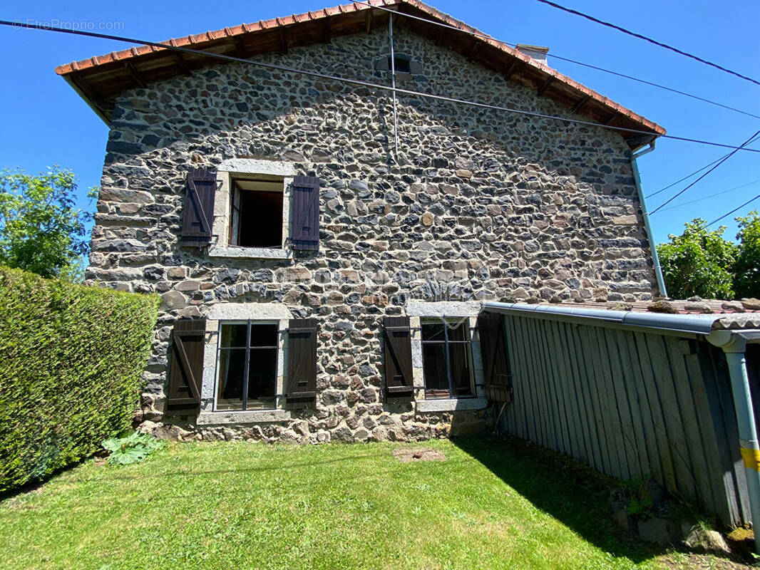 Maison à SAINT-MARTIN-DE-FUGERES