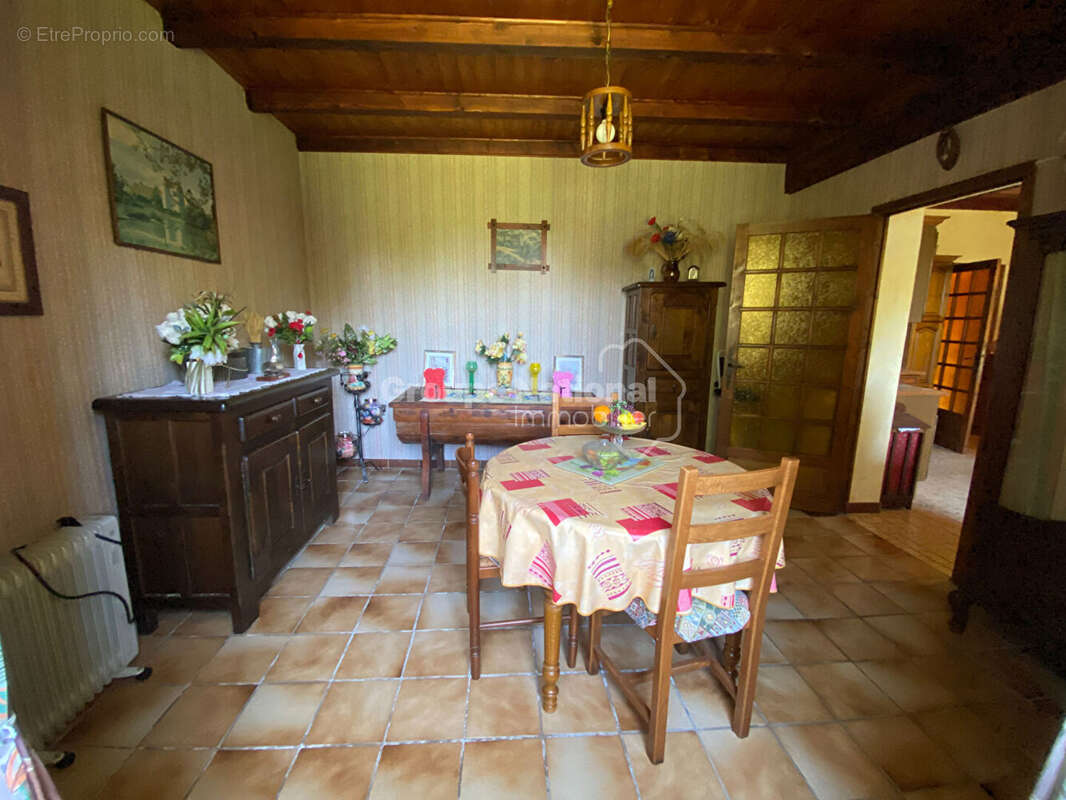 Maison à SAINT-MARTIN-DE-FUGERES