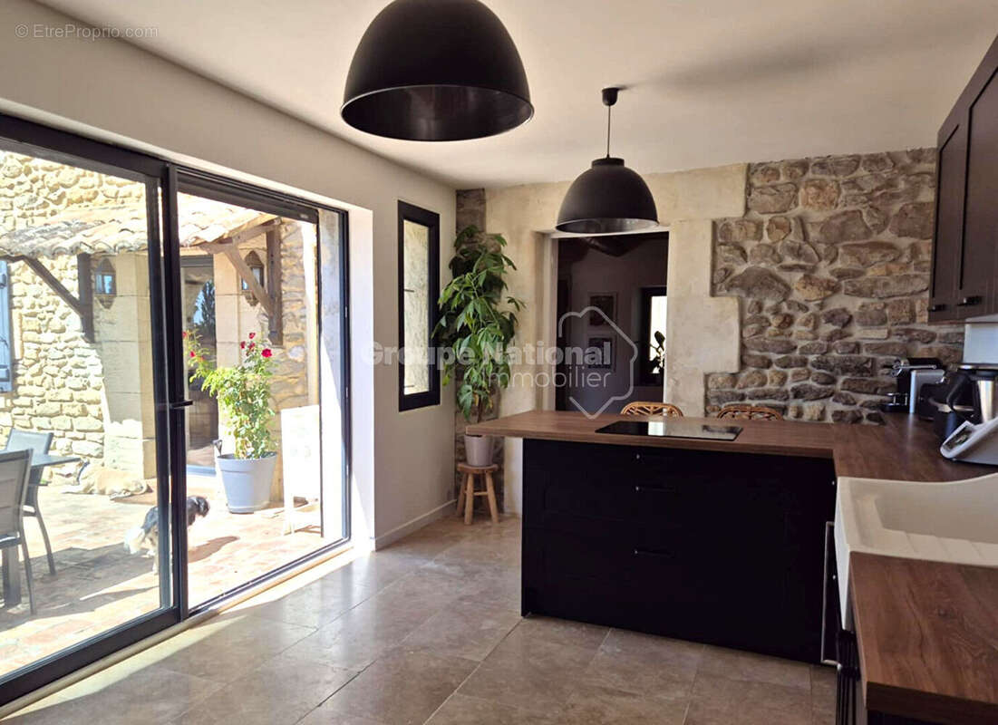 Maison à LORIOL-DU-COMTAT