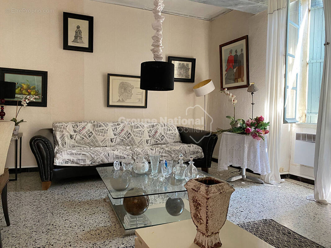 Maison à CHATEAURENARD