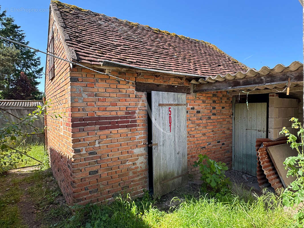Maison à SELLES-SAINT-DENIS