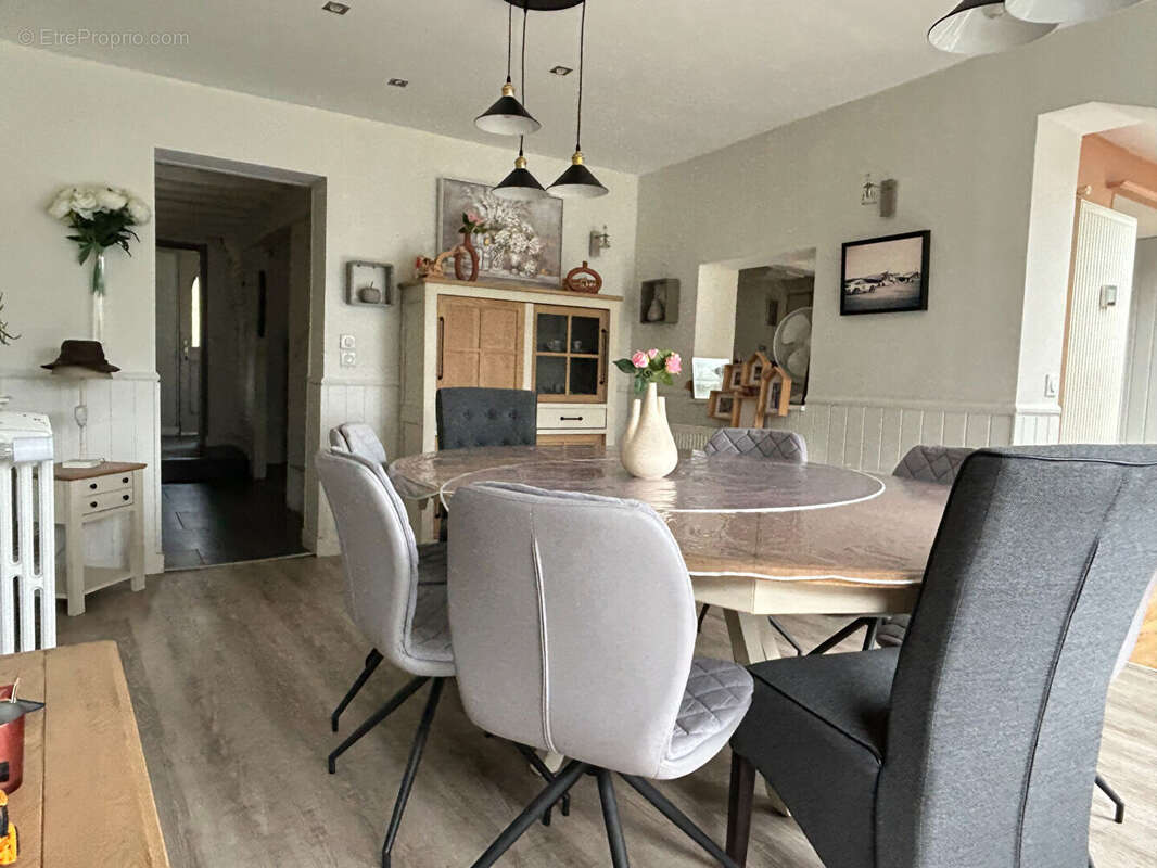 Maison à ESTREELLES