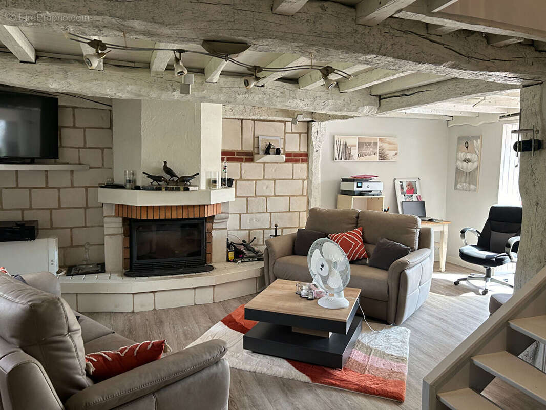 Maison à ESTREELLES