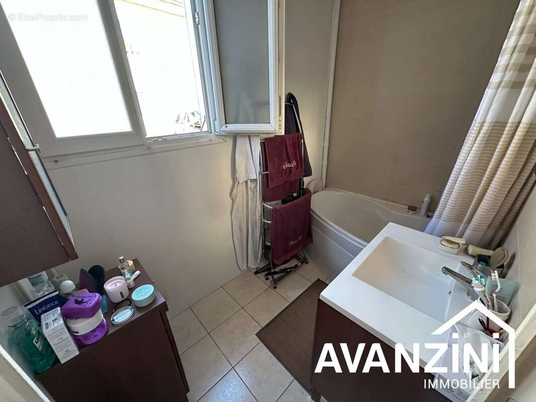 Appartement à COUILLY-PONT-AUX-DAMES