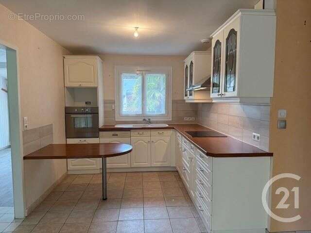 Maison à LES PONTS-DE-CE