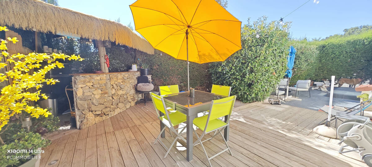 Maison à ROQUEBRUNE-SUR-ARGENS