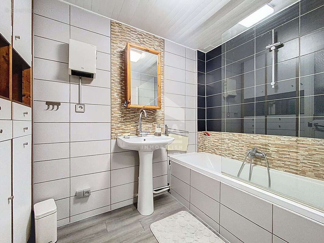 Appartement à MARSEILLE-2E