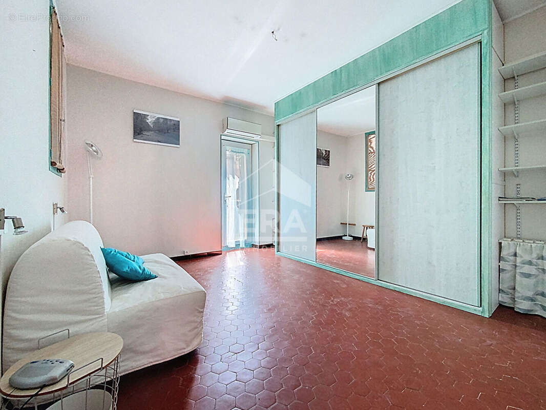 Appartement à MARSEILLE-2E