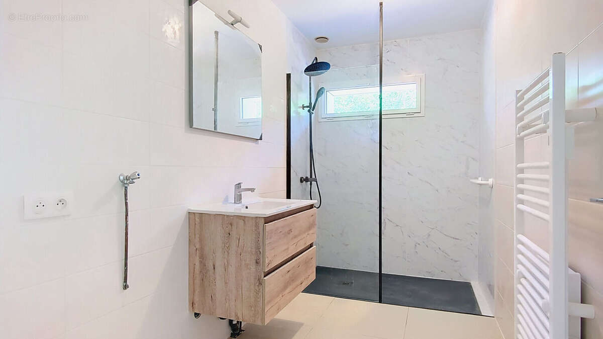 Maison à TREVOU-TREGUIGNEC