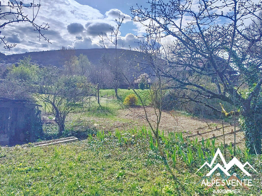 Maison à VETRAZ-MONTHOUX