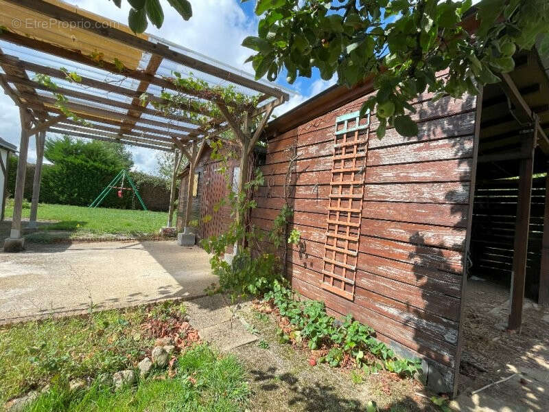 Maison à LA BAZOCHE-GOUET