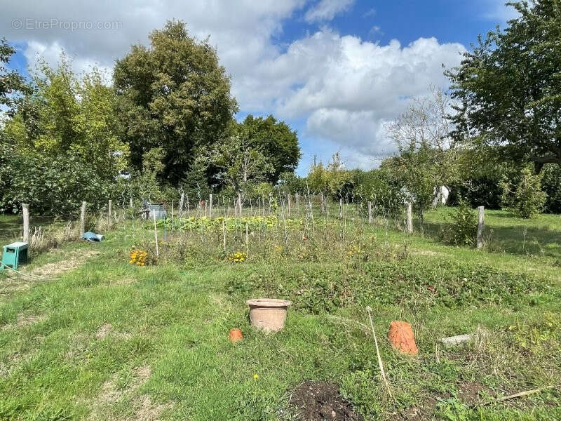 Maison à LA BAZOCHE-GOUET