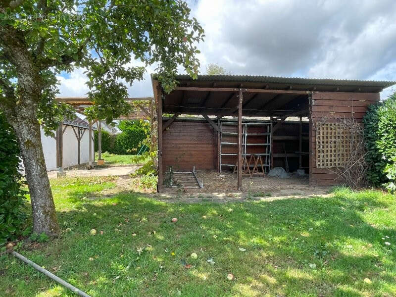 Maison à LA BAZOCHE-GOUET