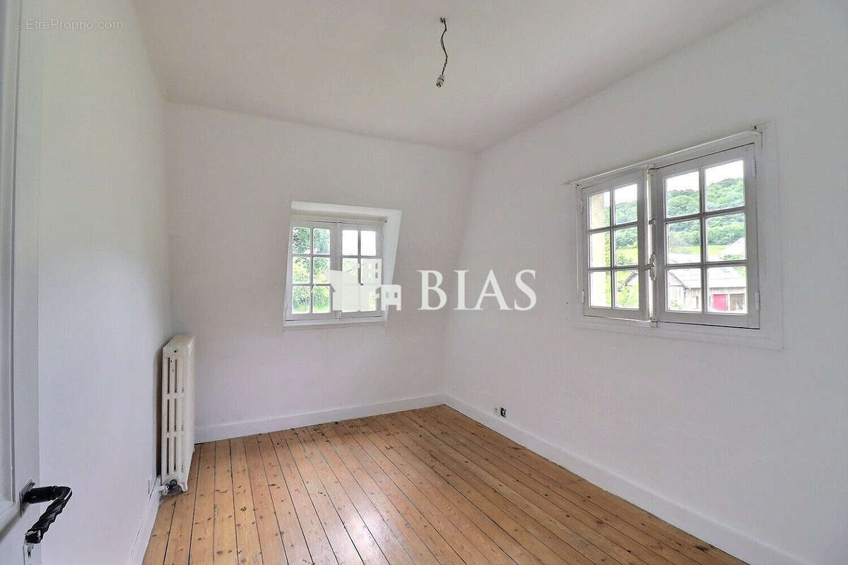 Maison à SAINT-HYMER