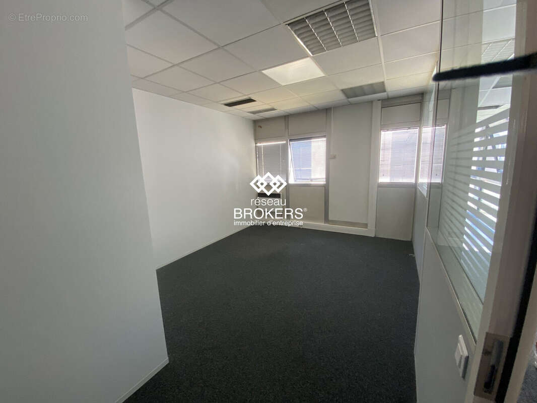 Commerce à MONTBONNOT-SAINT-MARTIN