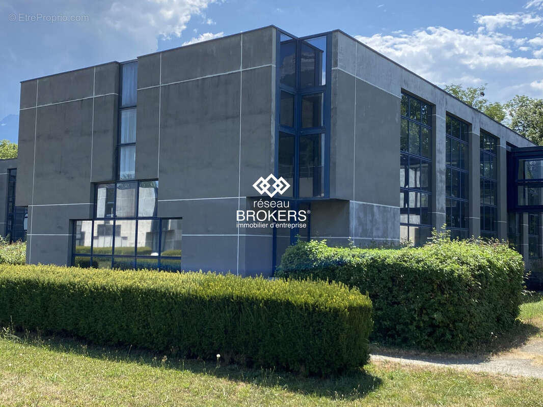 Commerce à MONTBONNOT-SAINT-MARTIN