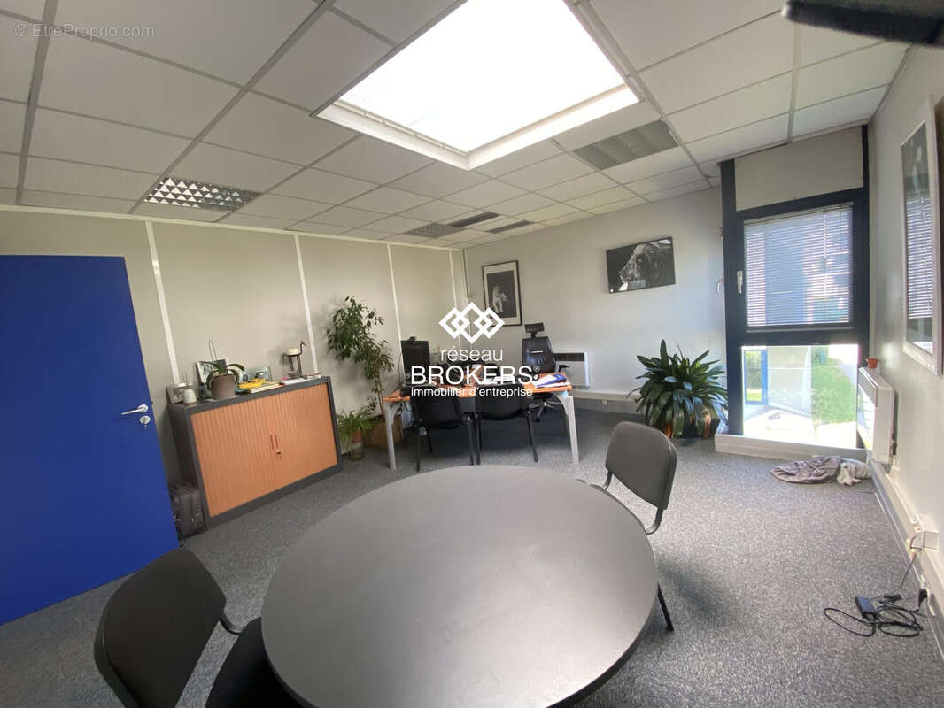 Commerce à MONTBONNOT-SAINT-MARTIN