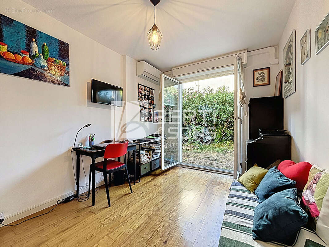 Appartement à MANDELIEU-LA-NAPOULE