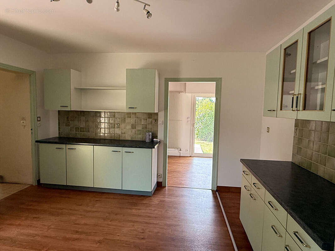 Maison à FONTAINE-LE-COMTE