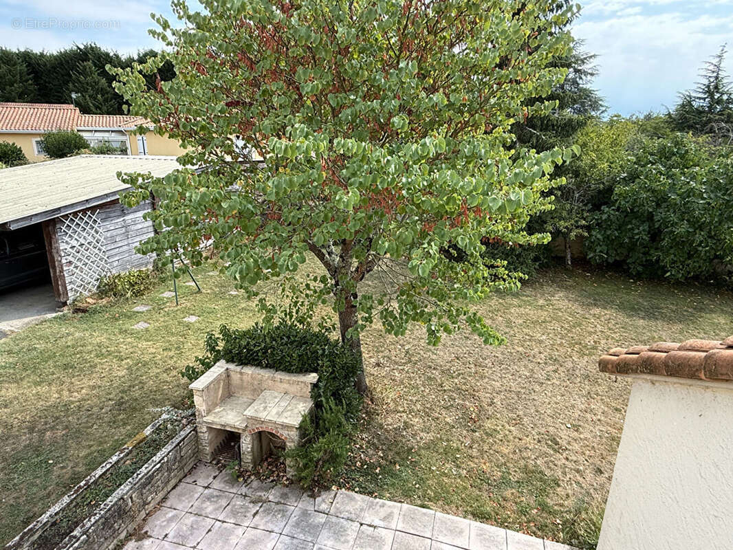 Maison à FONTAINE-LE-COMTE
