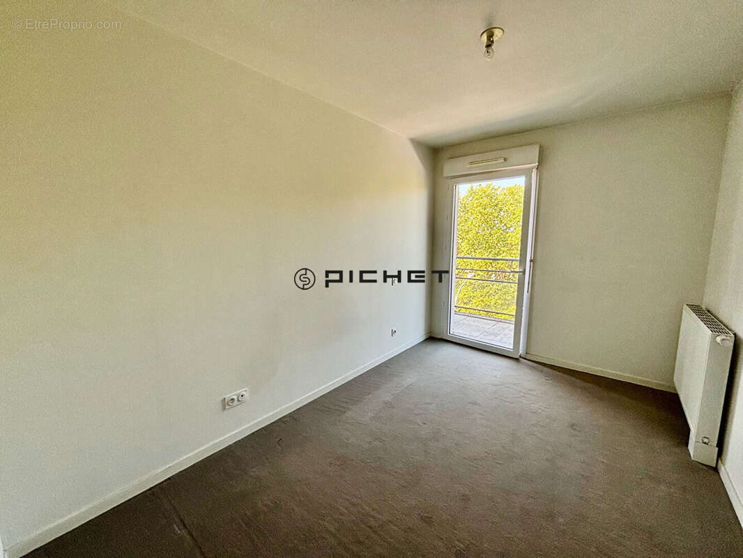 Appartement à LOGNES