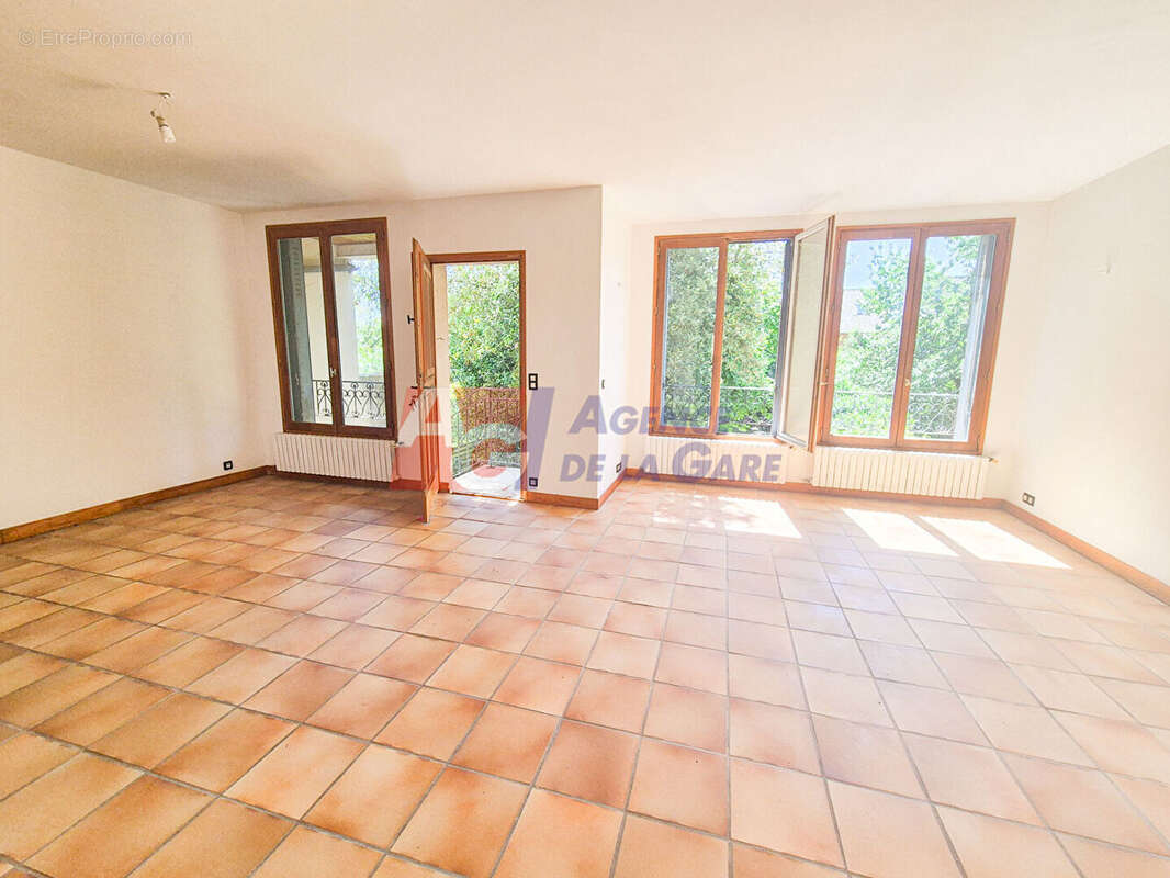 Maison à CARRIERES-SUR-SEINE