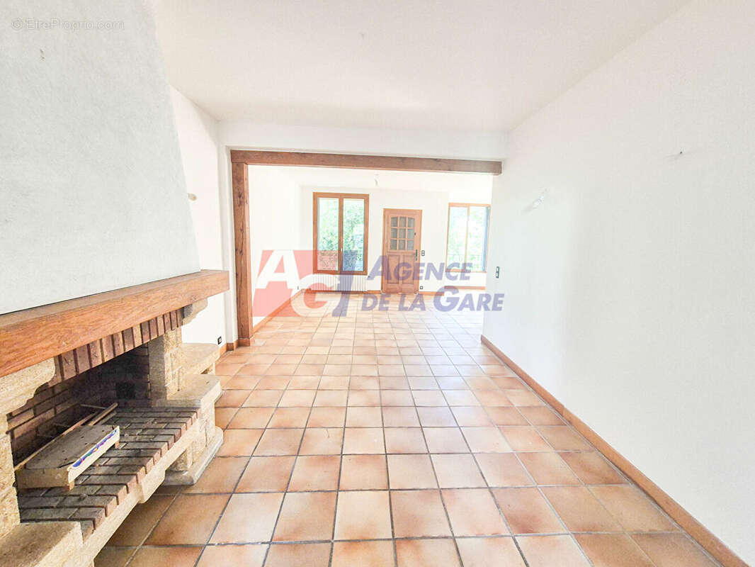 Maison à CARRIERES-SUR-SEINE