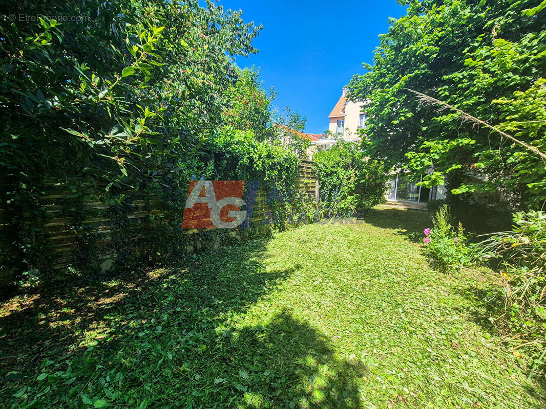 Maison à CARRIERES-SUR-SEINE