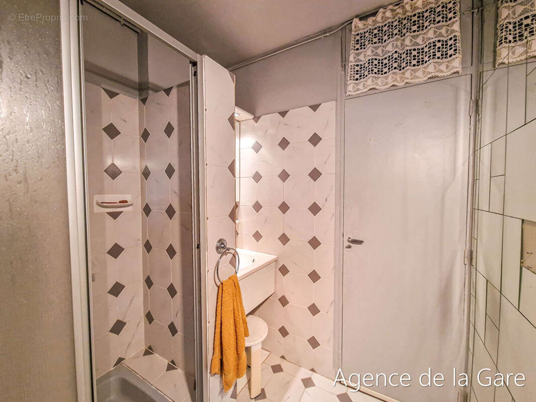 Appartement à LE MESNIL-LE-ROI