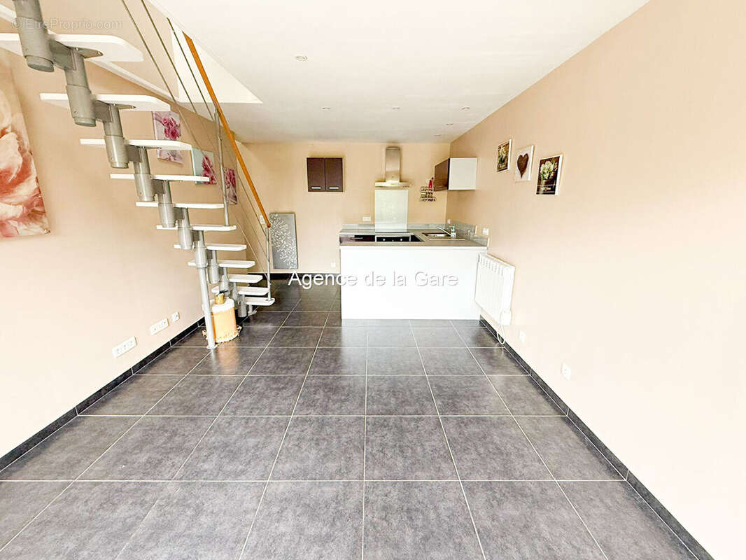 Maison à SARTROUVILLE