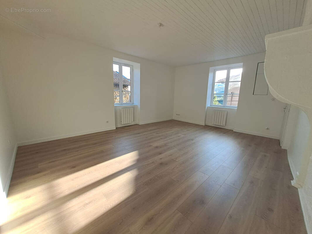 Appartement à SAINT-LAURENT-D&#039;OINGT