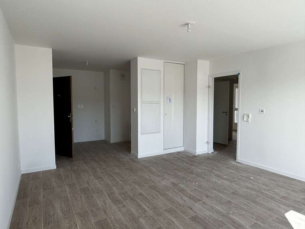 Appartement à CORMELLES-LE-ROYAL