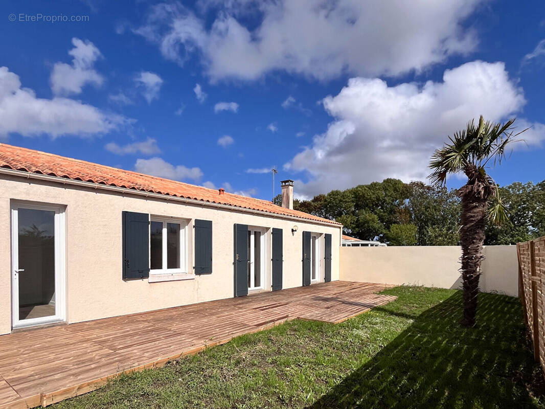 Maison à SAINTE-SOULLE