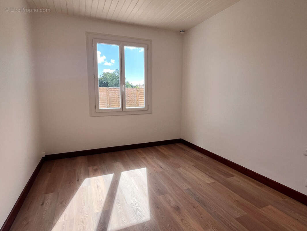 Maison à SAINTE-SOULLE