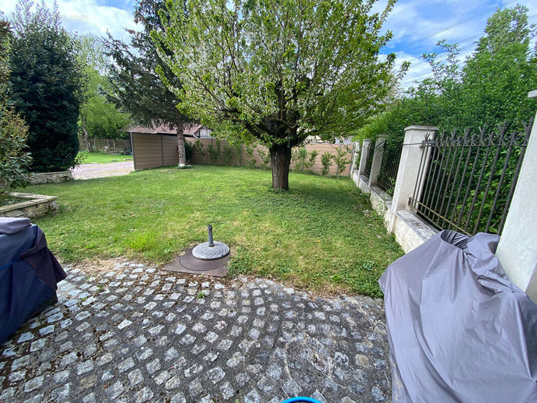 Maison à LE MESNIL-EN-THELLE