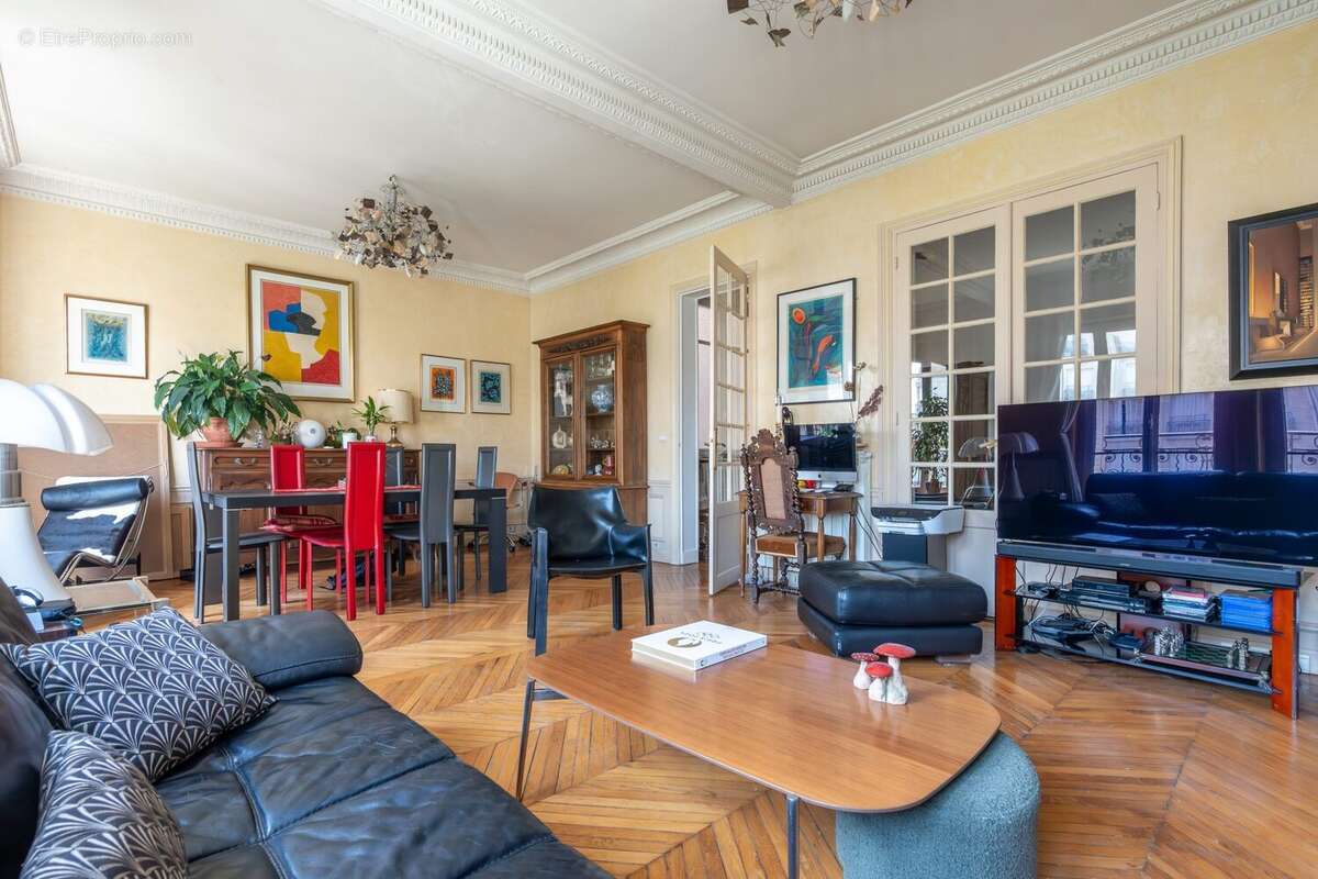 Appartement à PARIS-12E