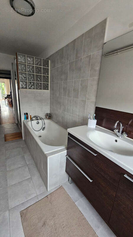 Appartement à VILLEMOMBLE