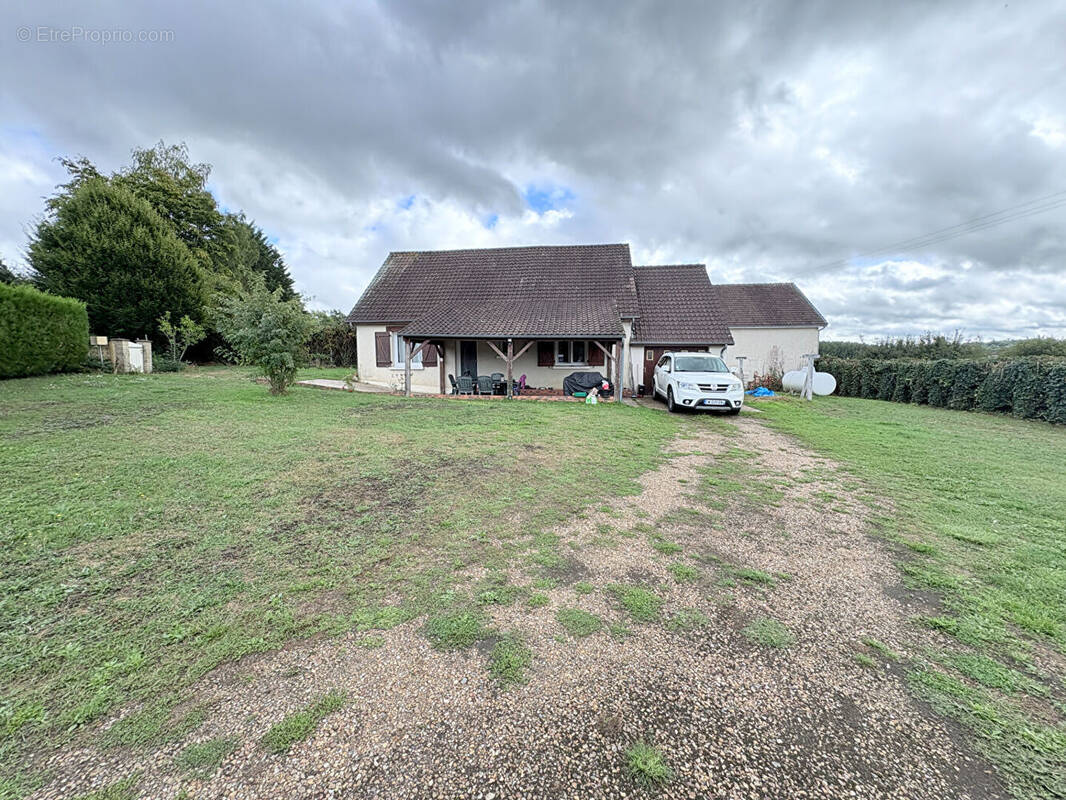 Maison à SOUVIGNE-SUR-MEME