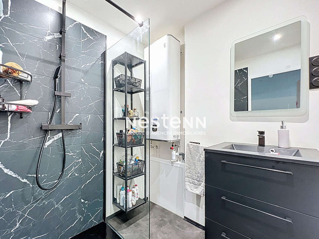 Appartement à VALLAURIS