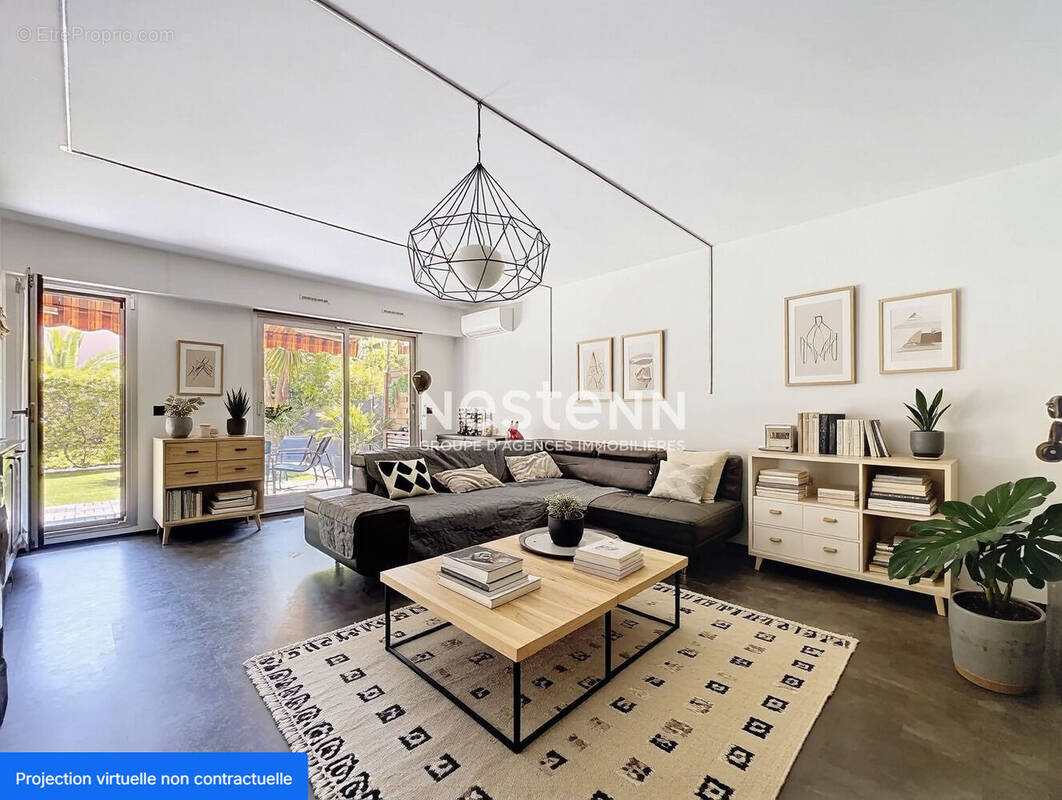 Appartement à VALLAURIS