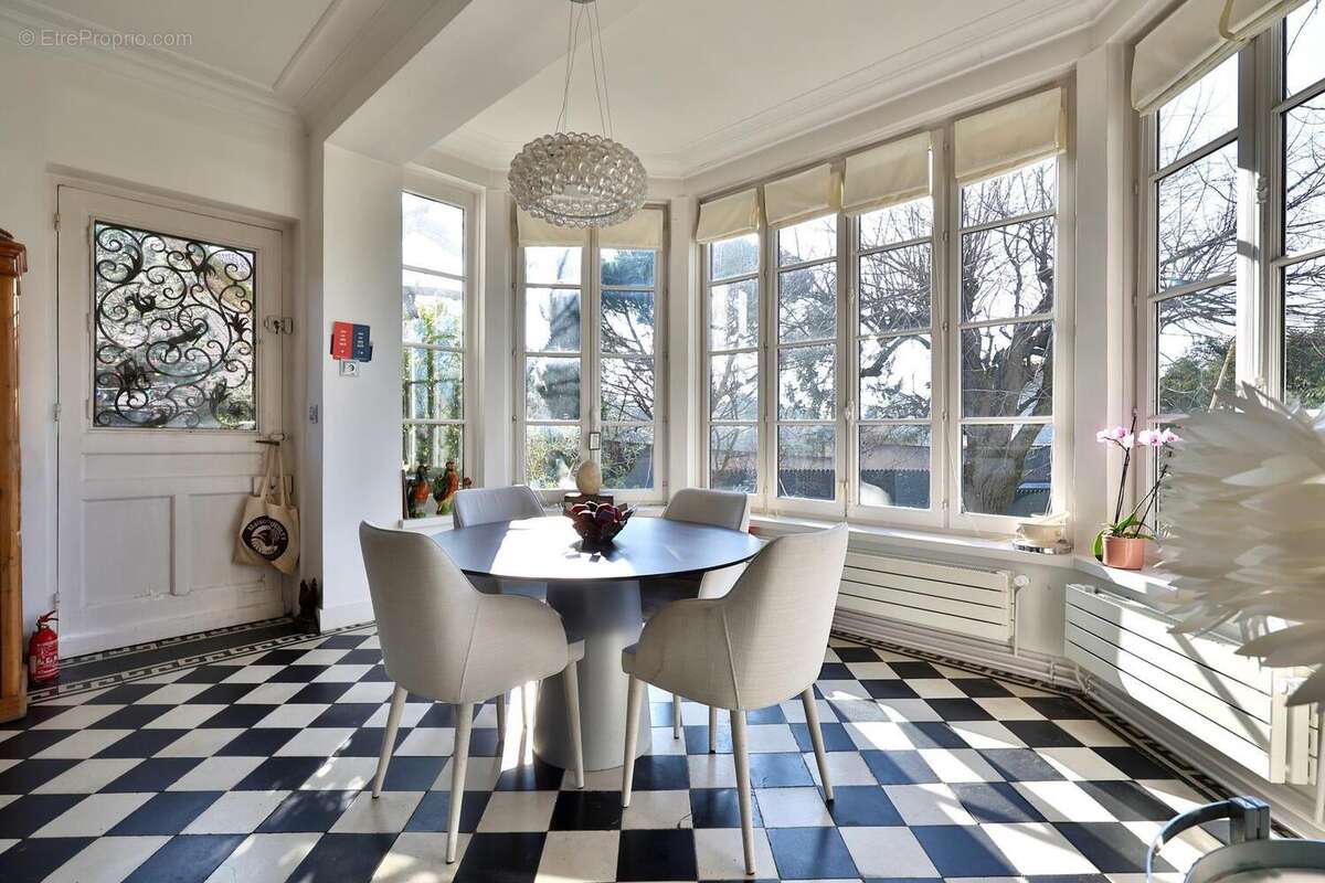 Photo 5 - Maison à CALUIRE-ET-CUIRE