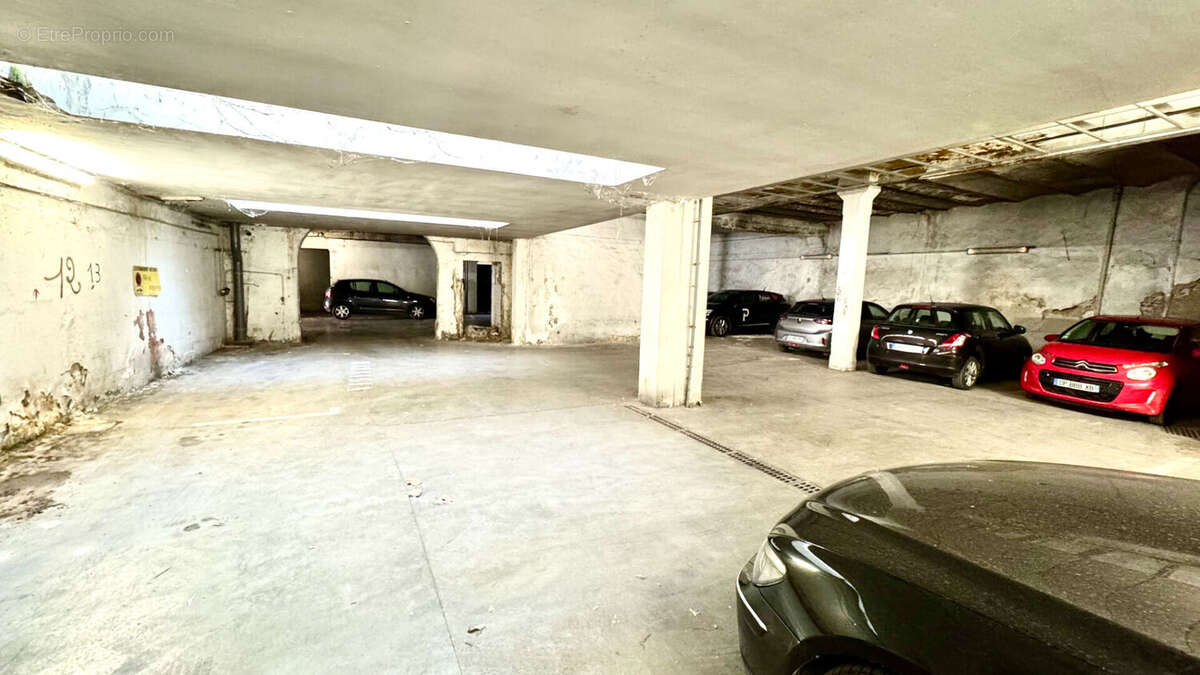 Parking à CARPENTRAS