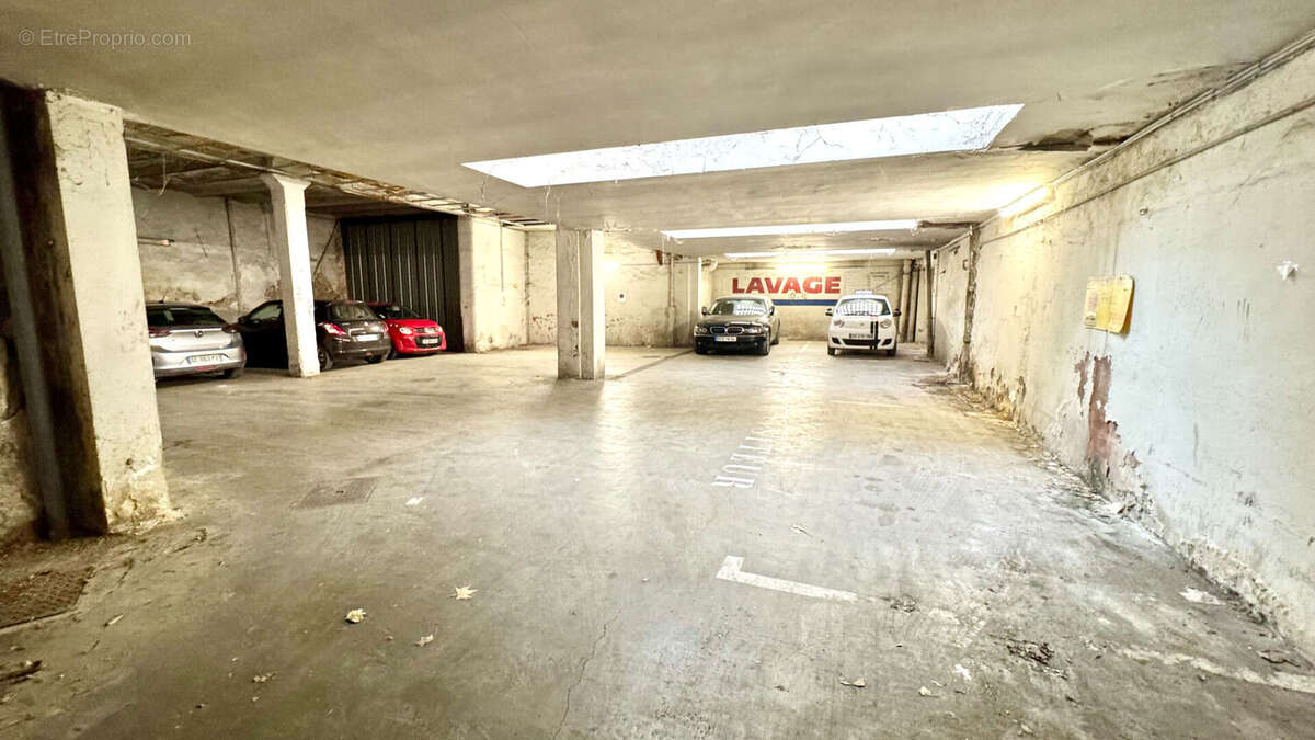 Parking à CARPENTRAS