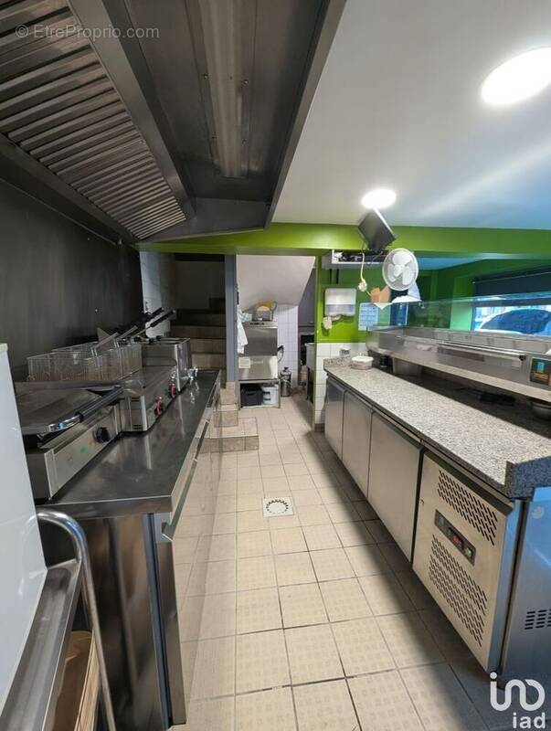 Photo 1 - Commerce à LE HOULME