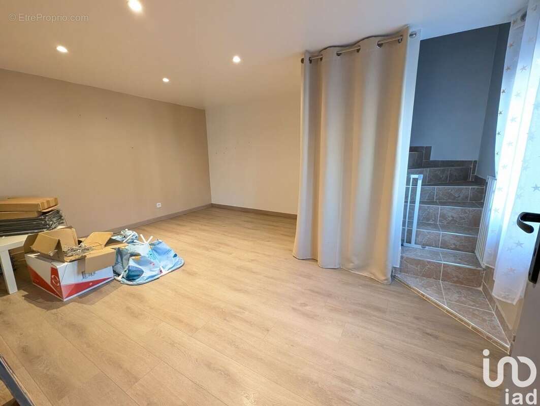 Photo 9 - Commerce à LE HOULME