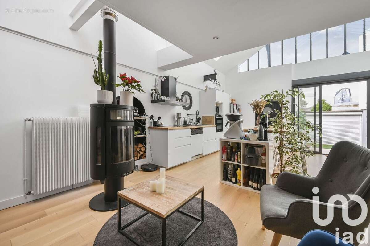 Photo 3 - Maison à SURESNES