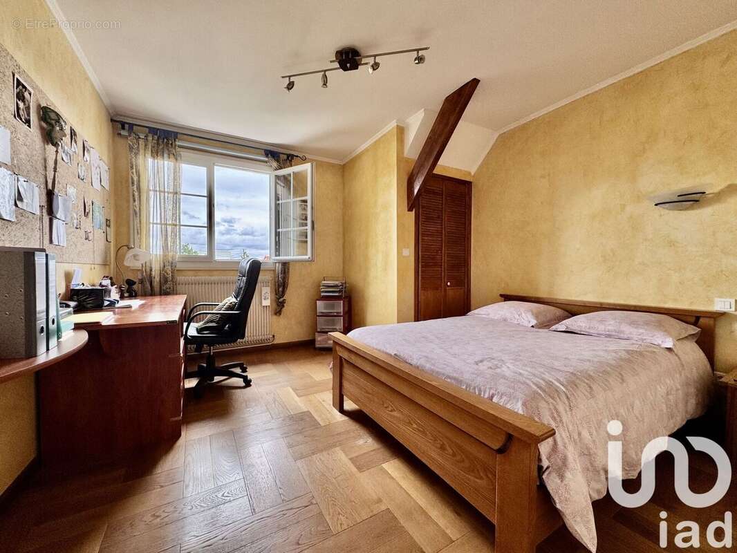 Photo 8 - Maison à VIRY-CHATILLON